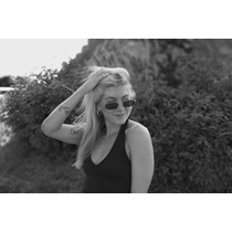 Menschen | Rebecca & Sophia Kandel II
                    