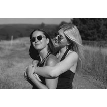 Menschen | Rebecca & Sophia Kandel II
                    