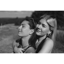 Menschen | Rebecca & Sophia Kandel II
                    