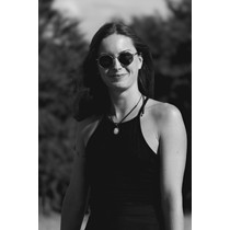 Menschen | Rebecca & Sophia Kandel II
                    